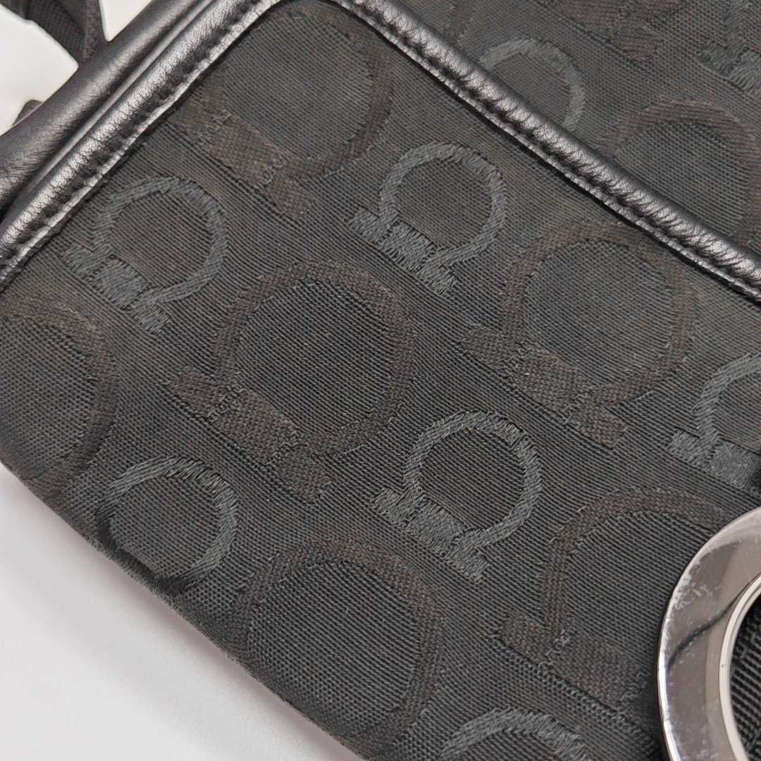 Canvas Black