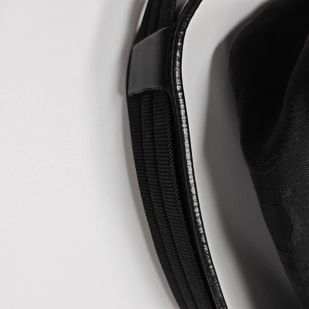 Canvas Black