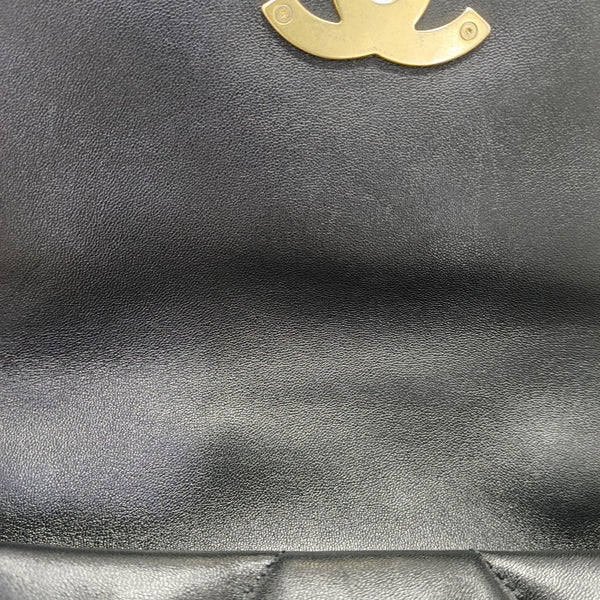 CHANEL 19 Small Quilted Lambskin Black