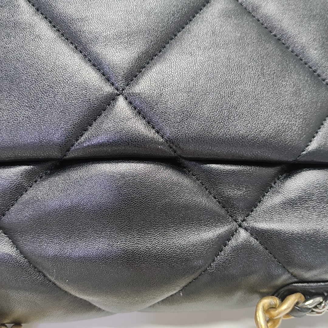 CHANEL 19 Small Quilted Lambskin Black