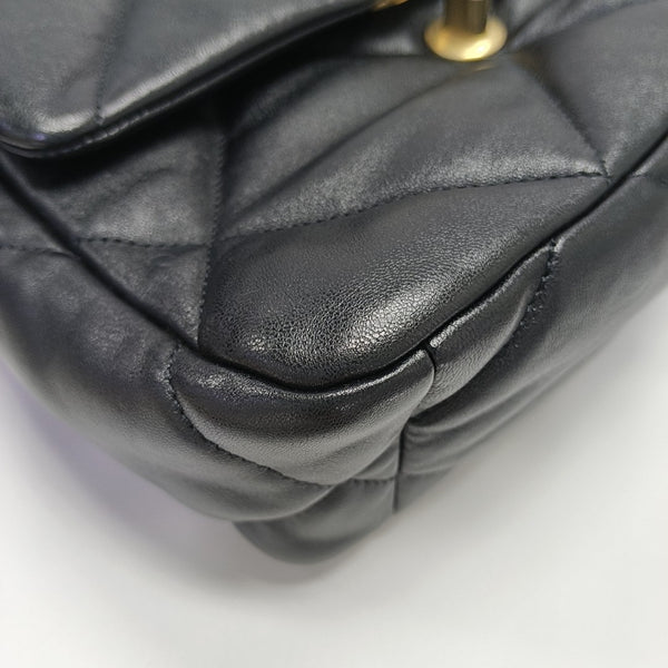 CHANEL 19 Small Quilted Lambskin Black