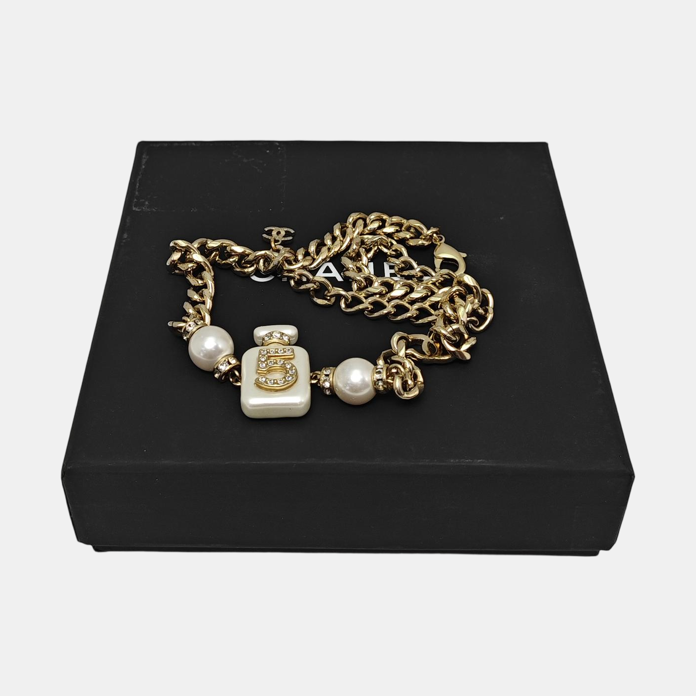 Authenticated pre-owned  Cubic Zirconia Silver-tone Metal Necklace - Necklace at Looply