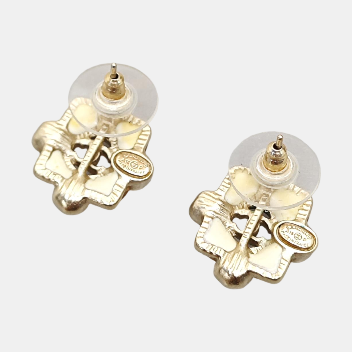 Authenticated pre-owned  CC Stud Earrings Gold-tone Metal Faux Pearl Earring - Earrings at Looply