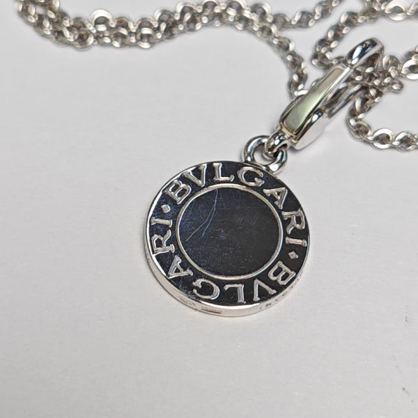 Authenticated pre-owned  18K White Gold Silver Necklace - Necklace at Looply