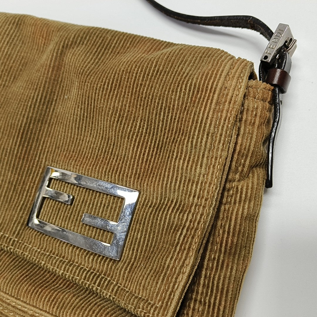 Bolso de mano de pana beige