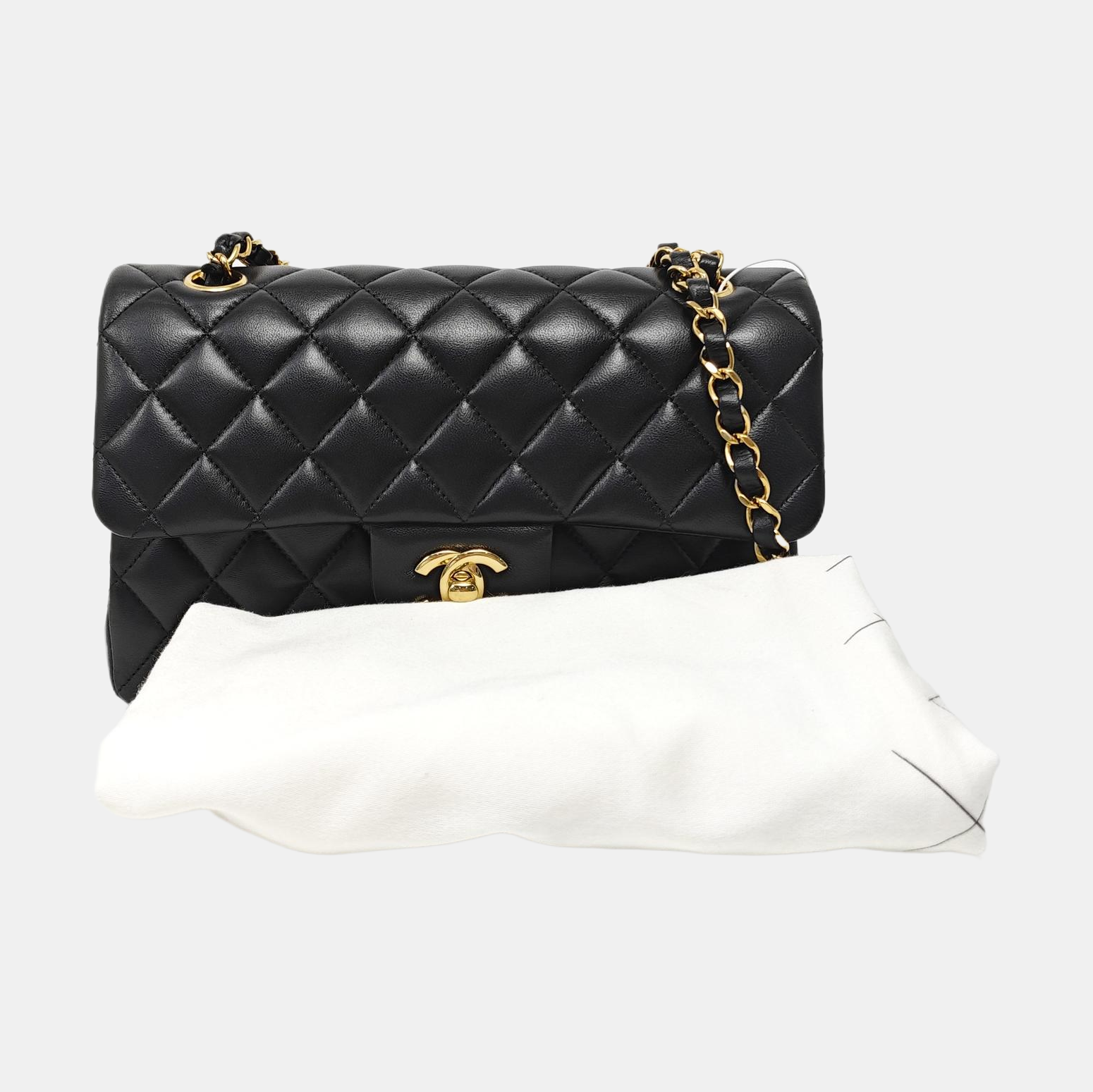 CLASSIC FLAP Small Quilted Lambskin Black