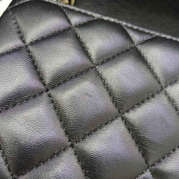 CLASSIC FLAP Mini Quilted Lambskin Black
