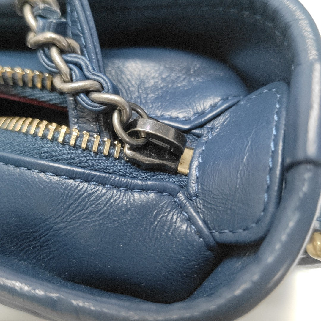 GABRIELLE Small Quilted Calfskin Blue