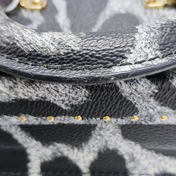 Coated Canvas Black
