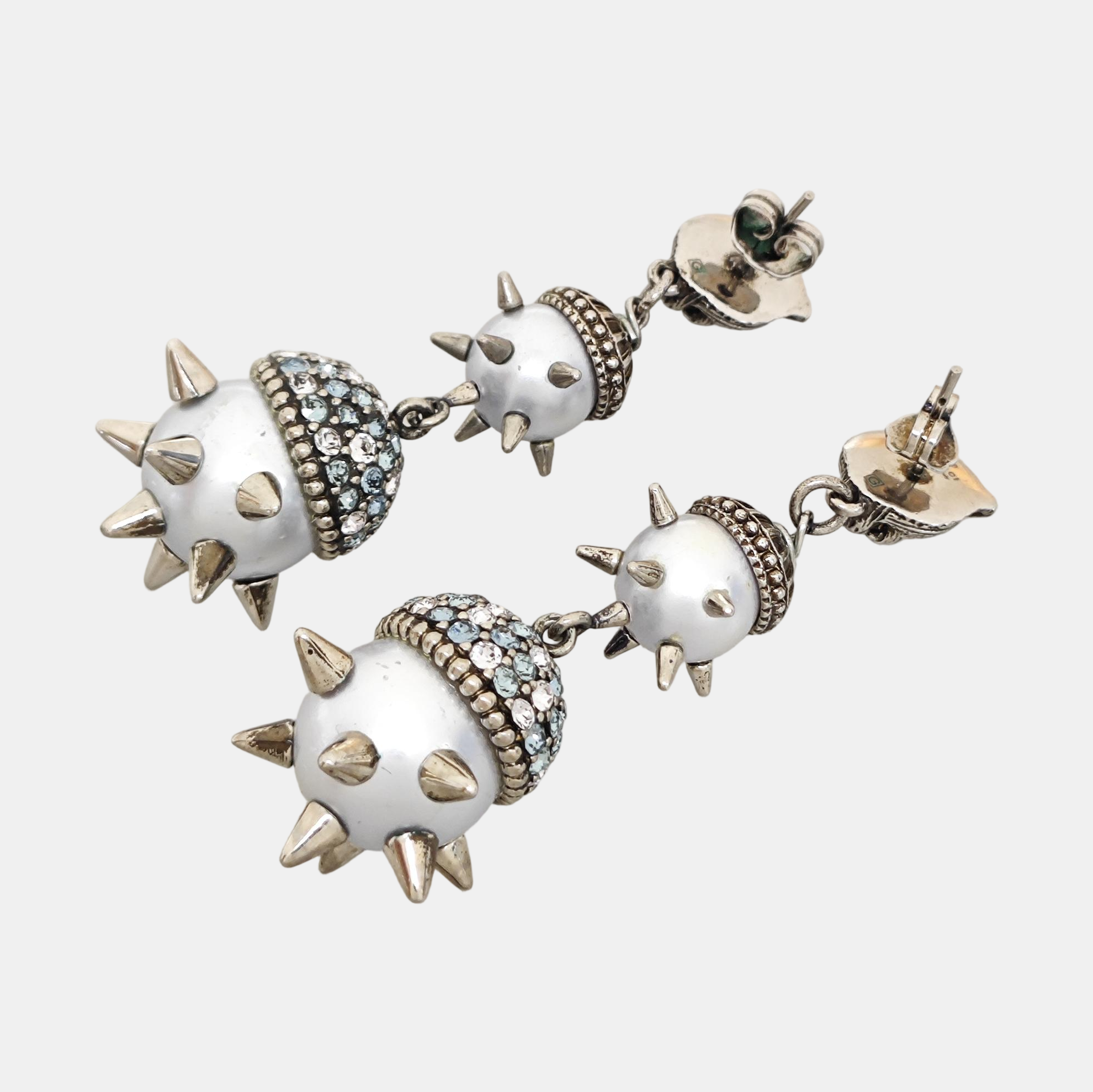 Authenticated pre-owned  Le Marche Des Merveilles Synthetic Crystal Silver-tone Metal Earring - Earrings at Looply