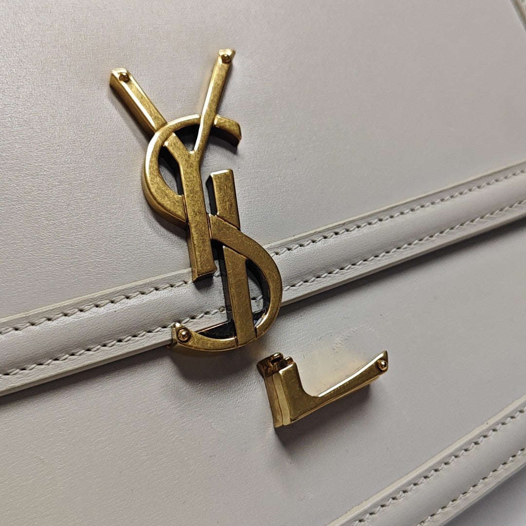 SOLFERINO Medium Calfskin White