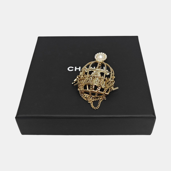 Authenticated pre-owned  Gold-tone Metal Diamond Brooch - Brooch at Looply