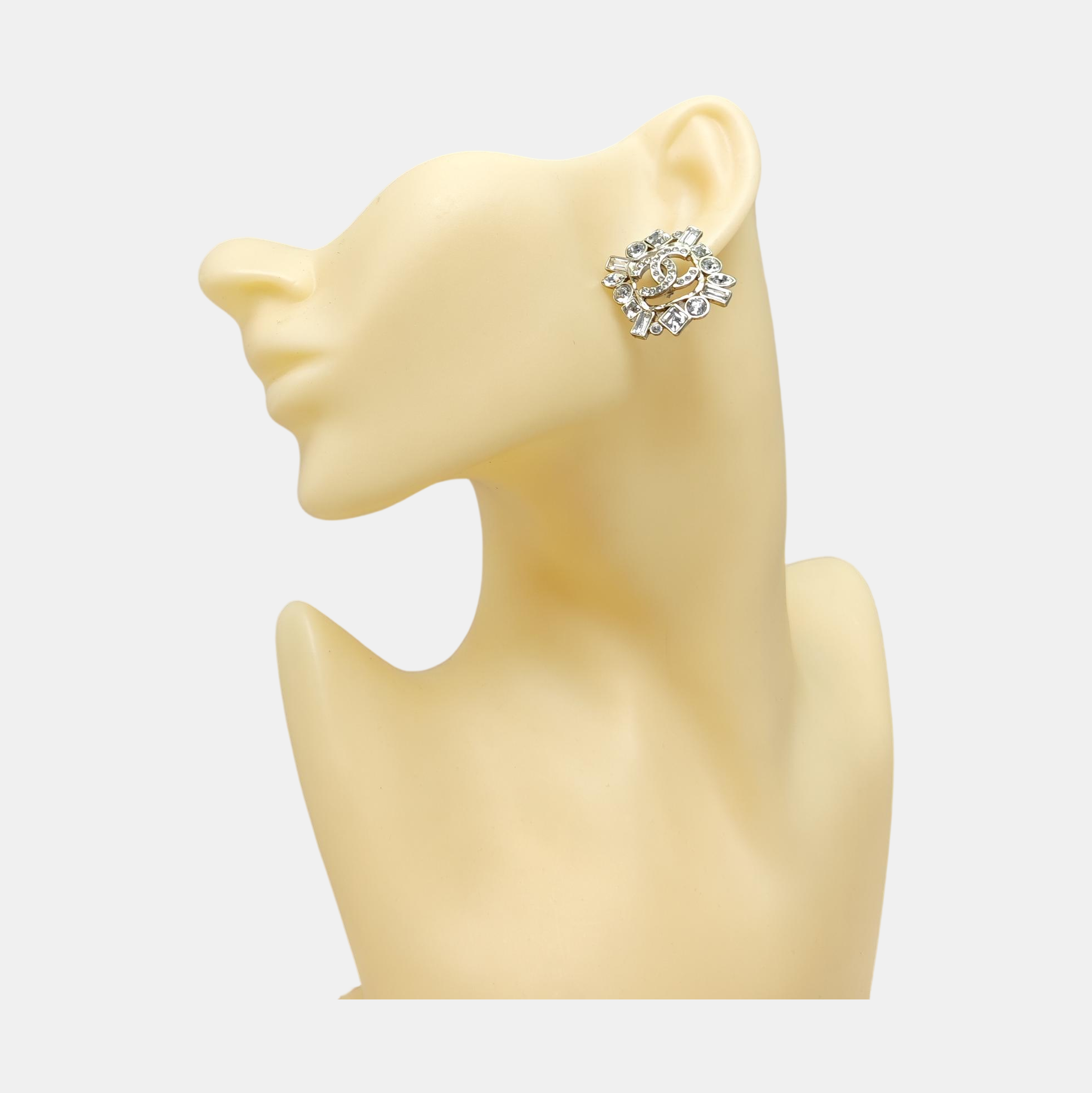 Authenticated pre-owned  CC Stud Gold-tone Metal Earring - Earrings at Looply