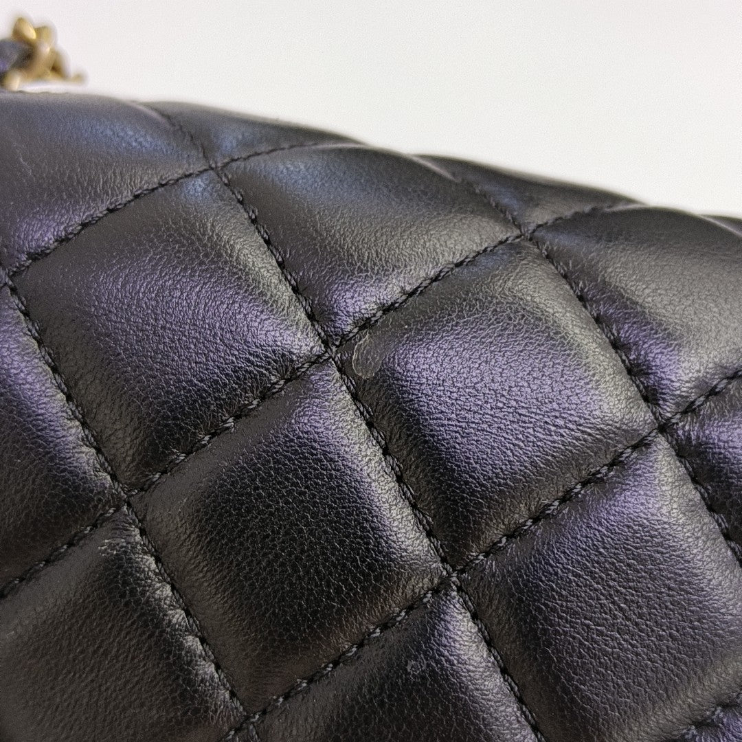 CLASSIC FLAP Mini Quilted Lambskin Black