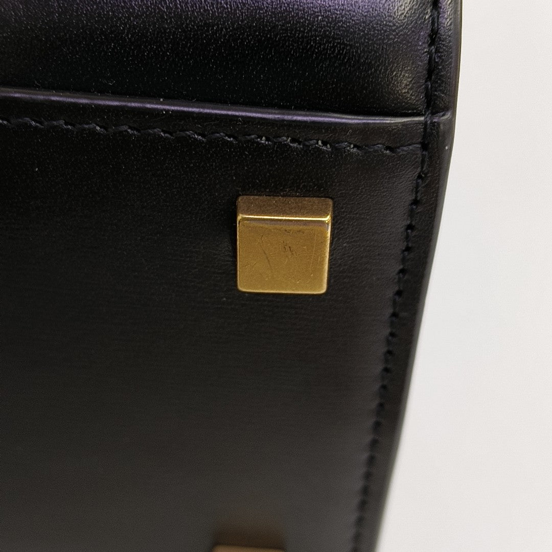 MANHATTAN Small Calfskin Black