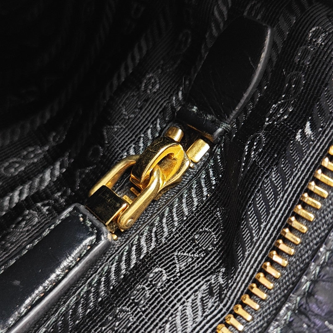 Bonnie Medium Calfskin Black