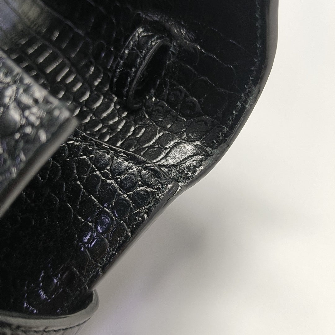 MANHATTAN Calfskin Black