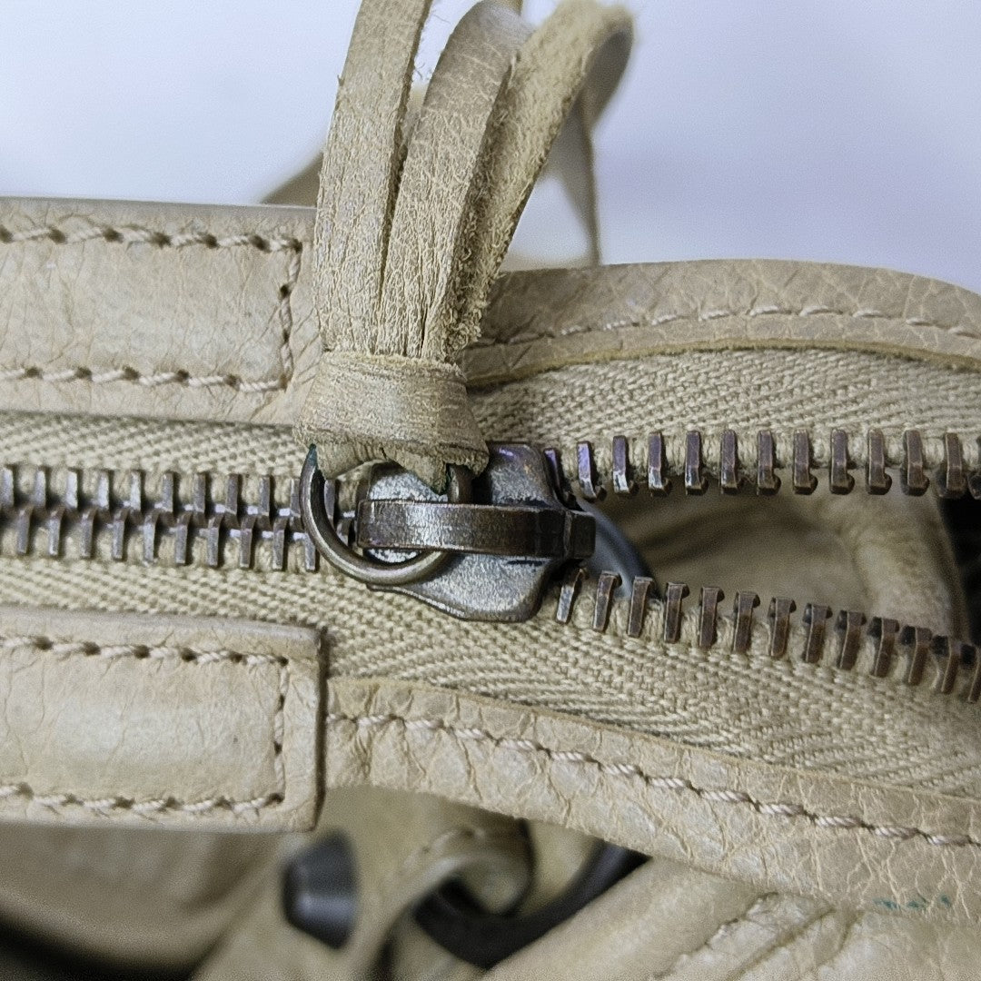 Classic City Medium Lambskin Beige