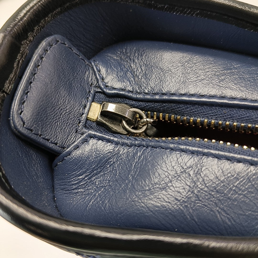 GABRIELLE Medium Quilted Calfskin Blue
