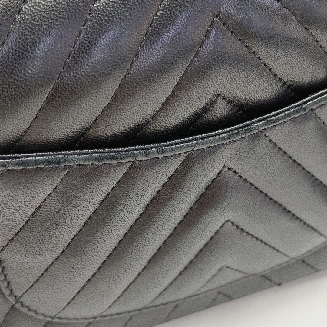 CLASSIC FLAP Mini Chevron Lambskin Black
