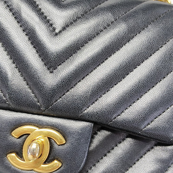 CLASSIC FLAP Mini Chevron Lambskin Black