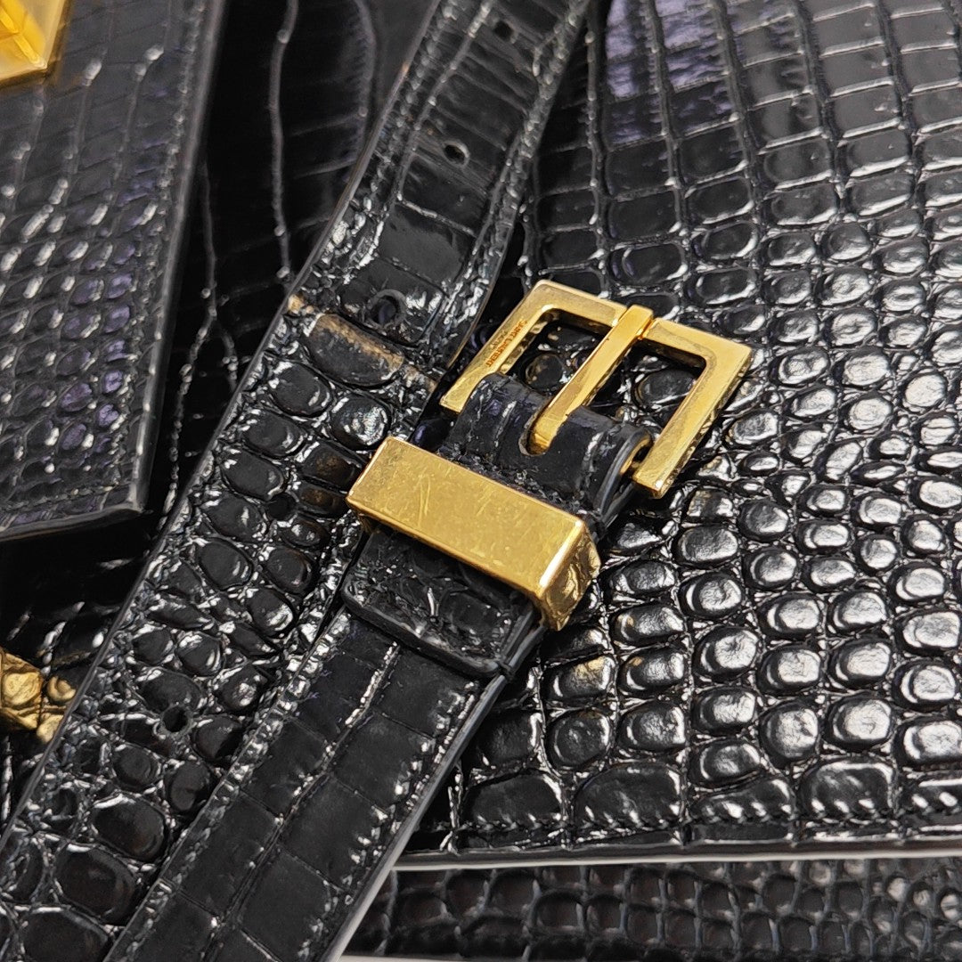 MANHATTAN Calfskin Black