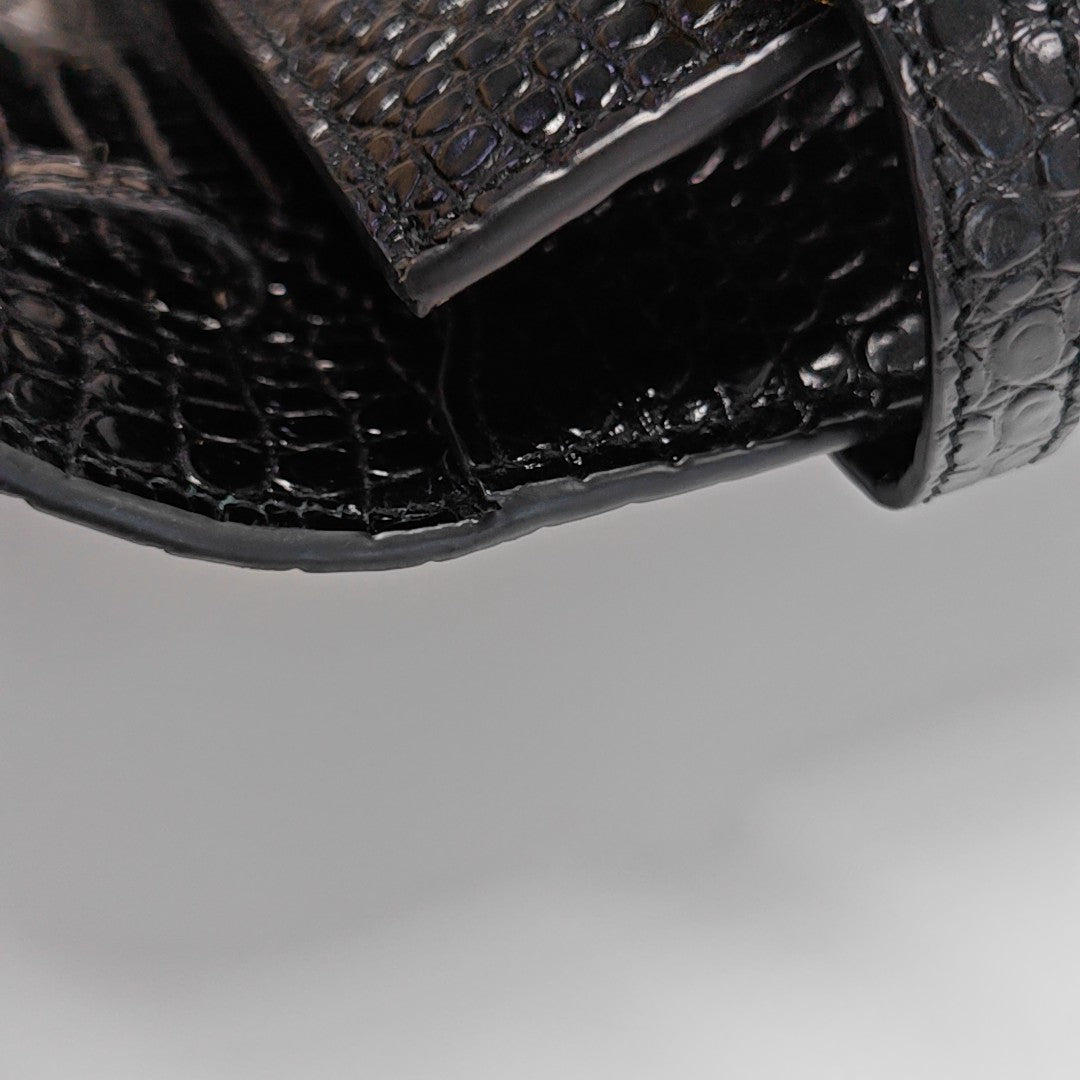MANHATTAN Medium Calfskin Black