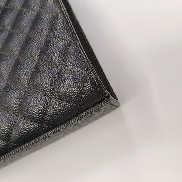 ENVELOPE Medium Quilted Calfskin Gray