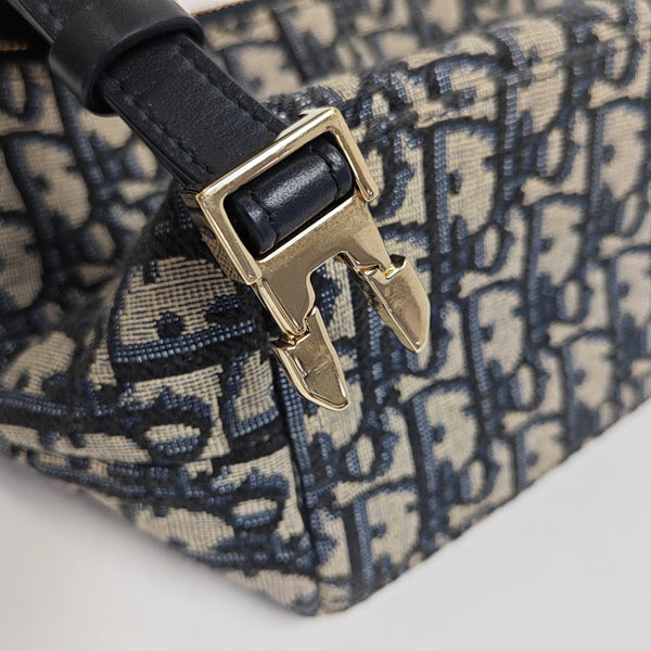 Travel Kit Oblique Canvas Blue