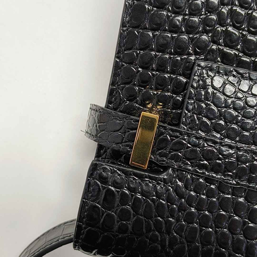 MANHATTAN Calfskin Black