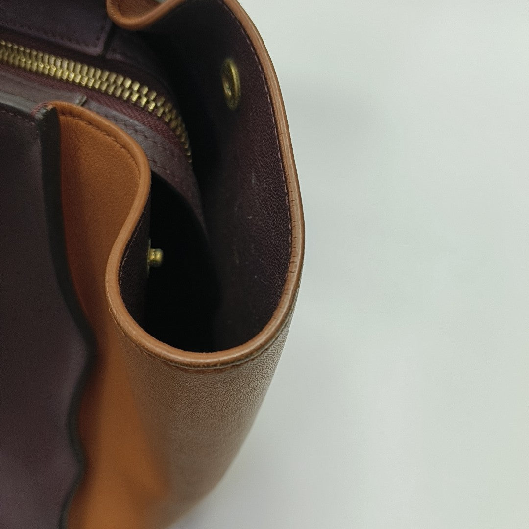 TRAPEZE Small Calfskin Red