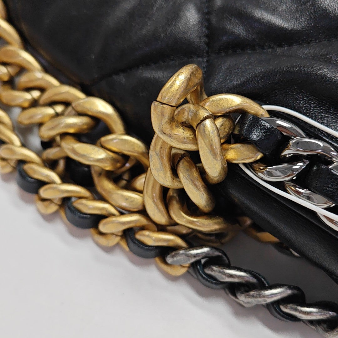 CHANEL 19 Small Quilted Lambskin Black