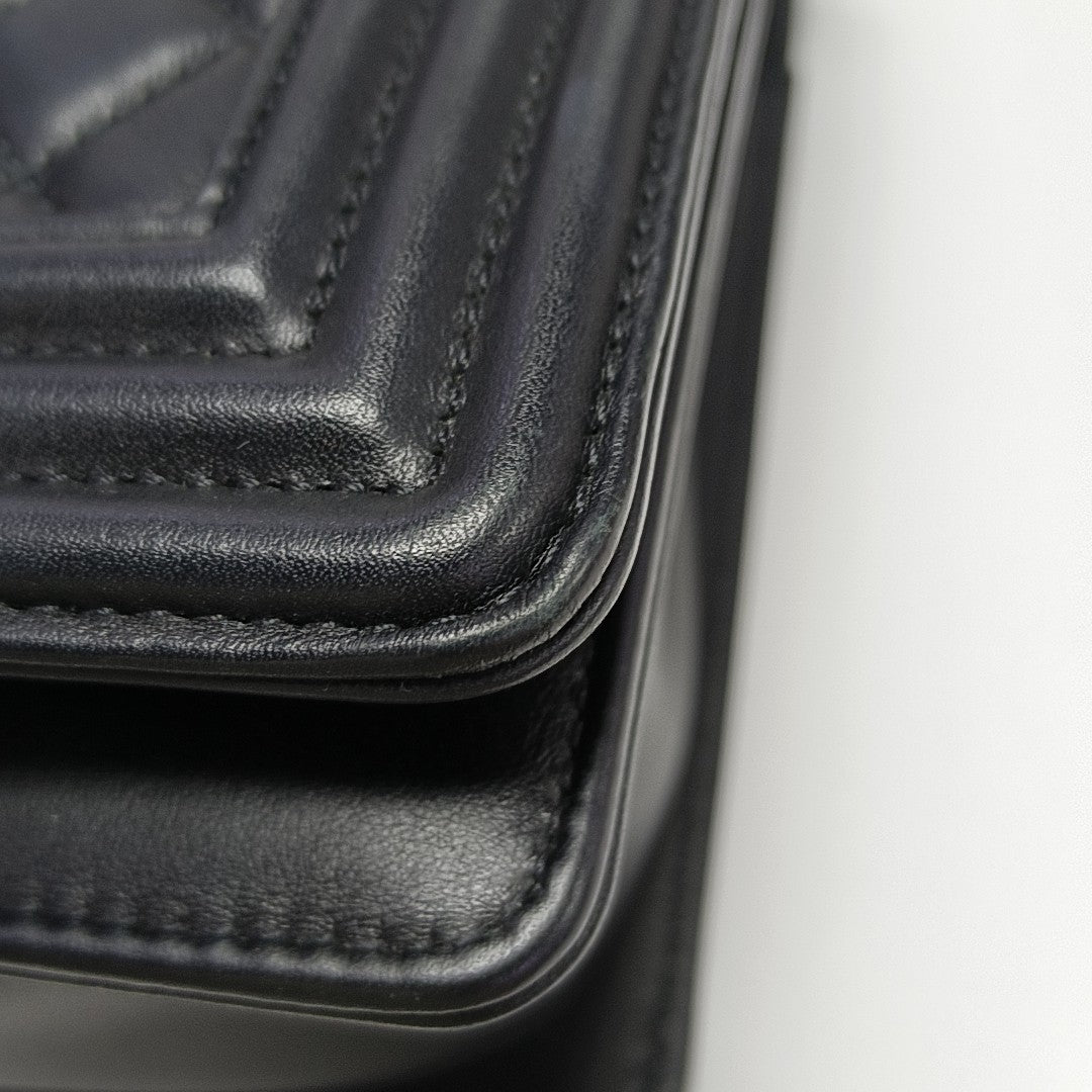 BOY CHANEL Medium Quilted Calfskin Black