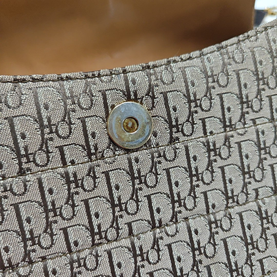Street Chic Canvas Beige