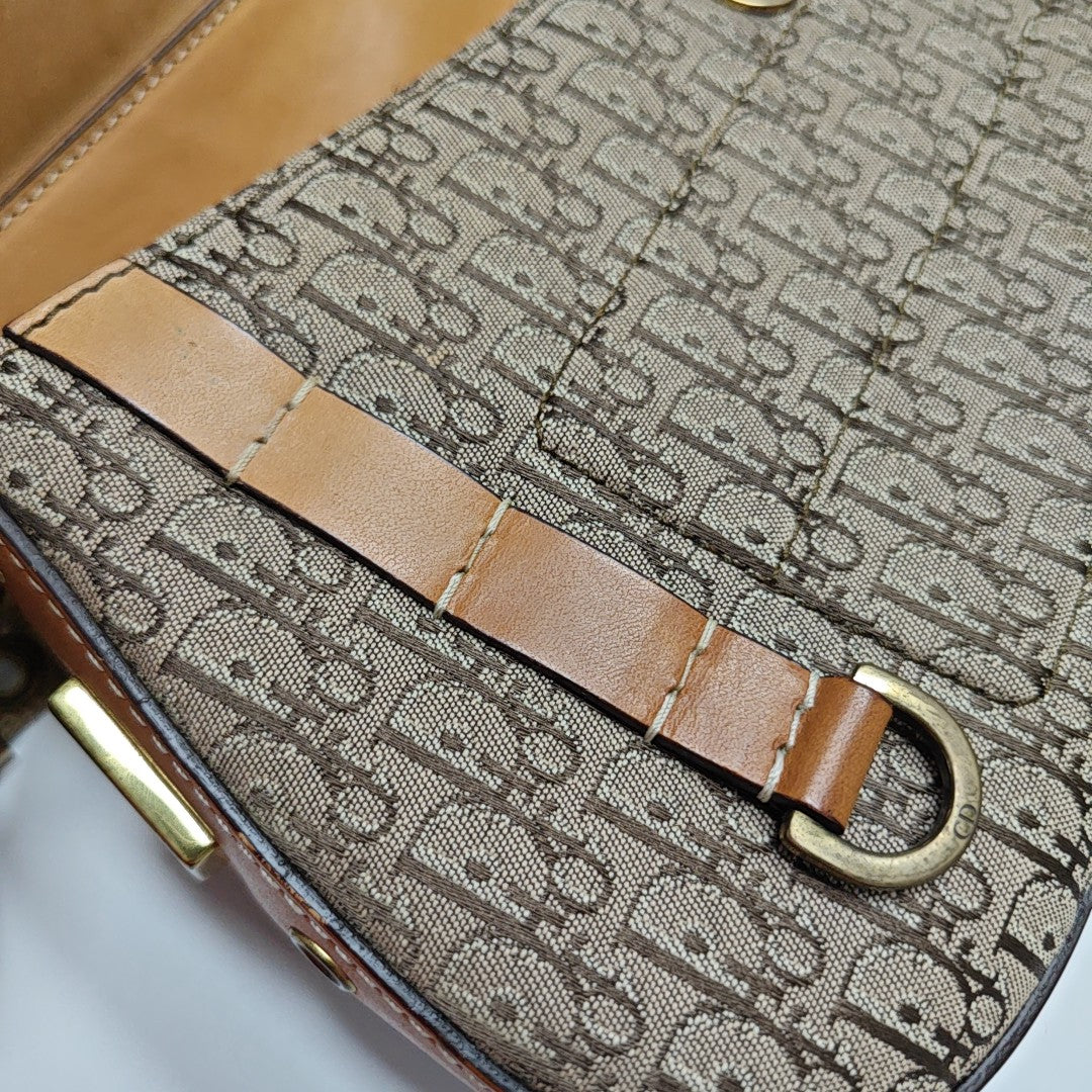 Street Chic Canvas Beige