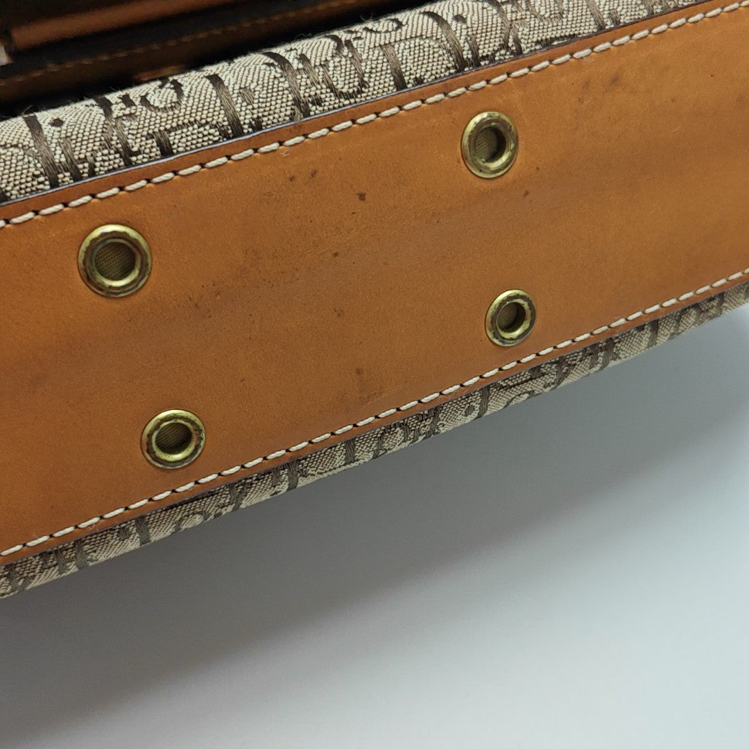 Street Chic Canvas Beige