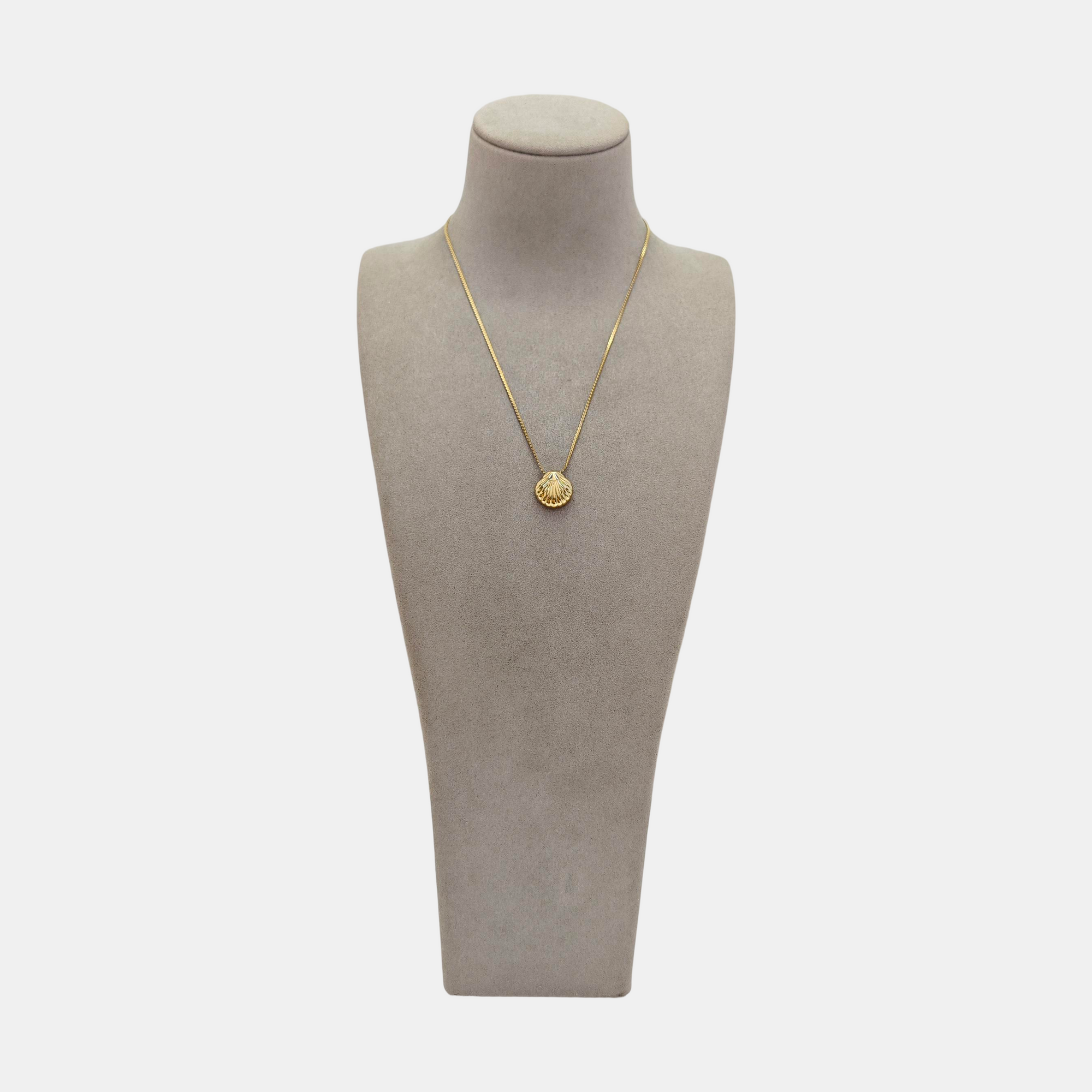 Authenticated pre-owned  Gold-tone Metal Gold Necklace - Necklace at Looply