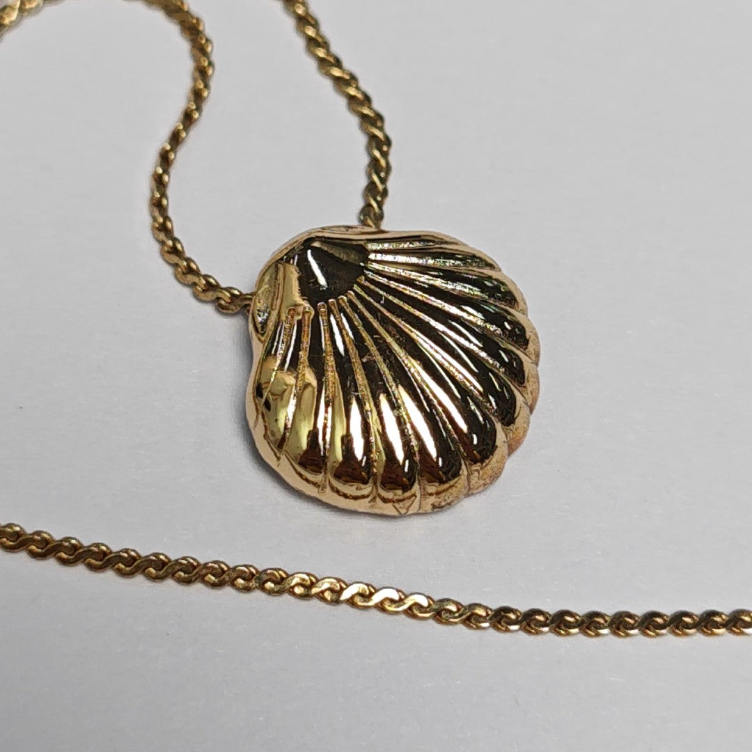 Authenticated pre-owned  Gold-tone Metal Gold Necklace - Necklace at Looply