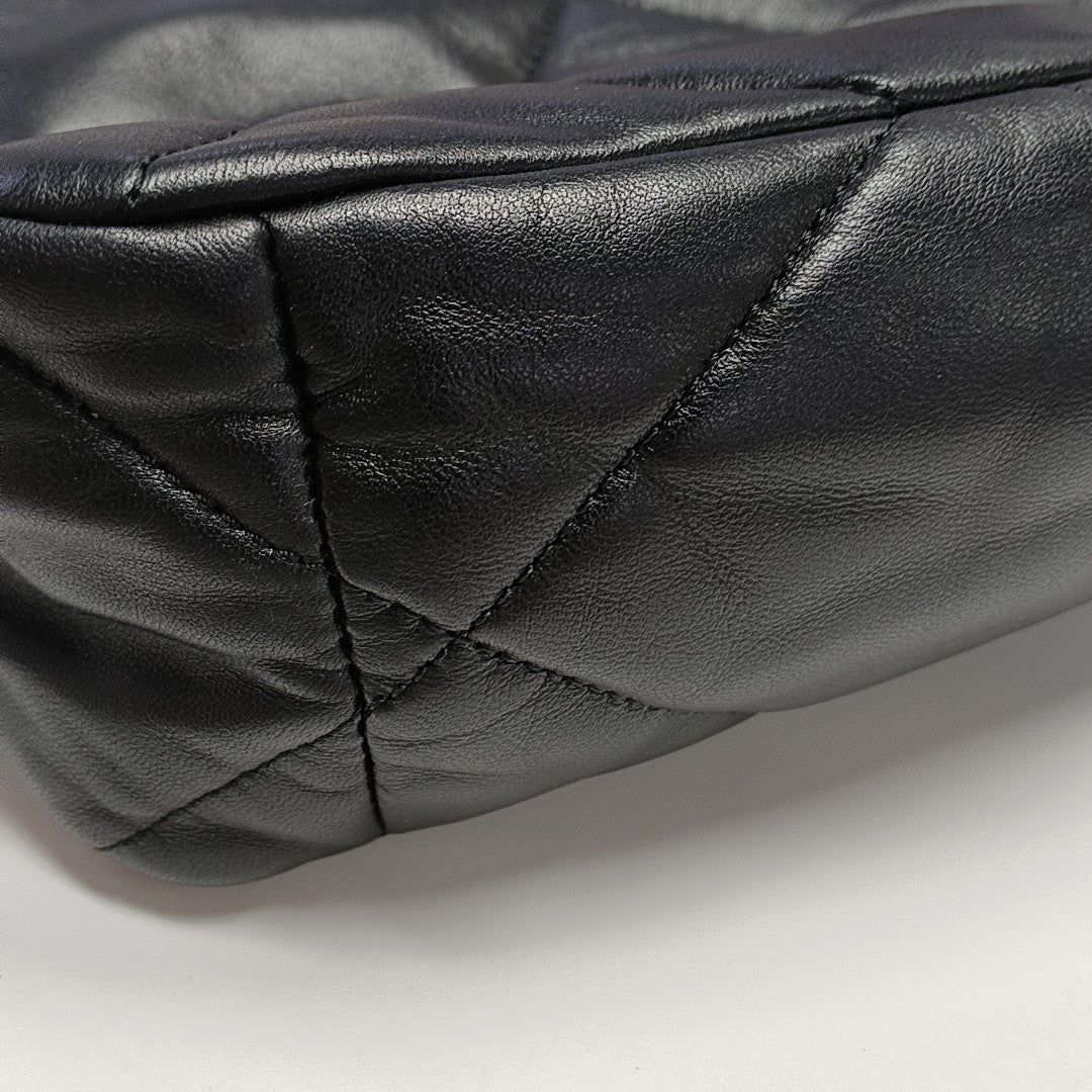 CHANEL 19 Small Quilted Lambskin Black