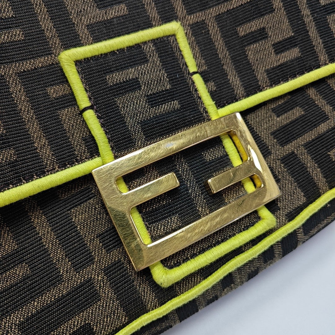 Baguette Medium Fabric Brown