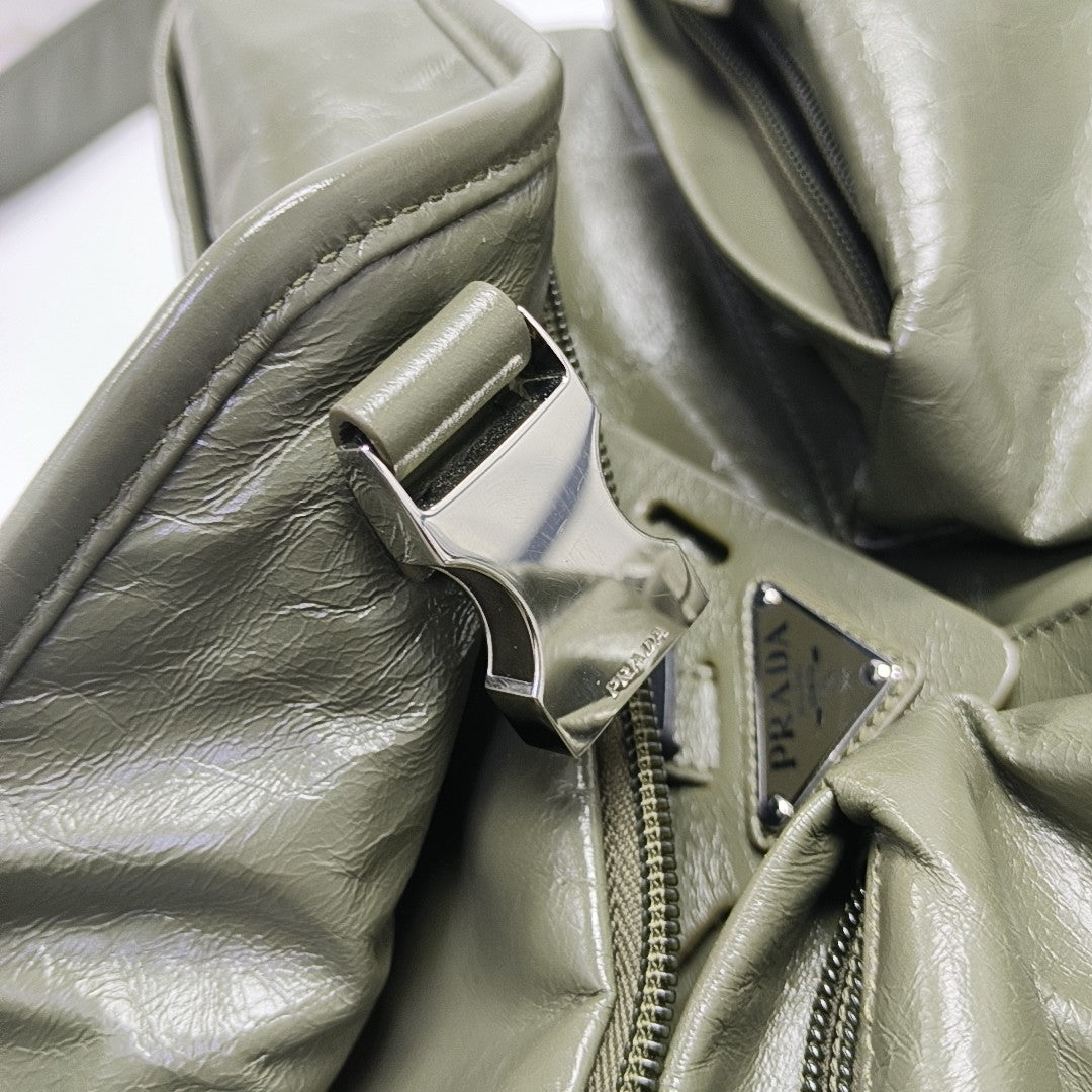 Leather Shoulder Bag Green