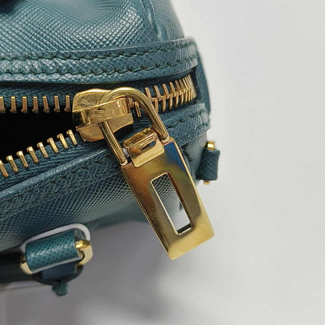 Saffiano Calfskin Shoulder Bag Green