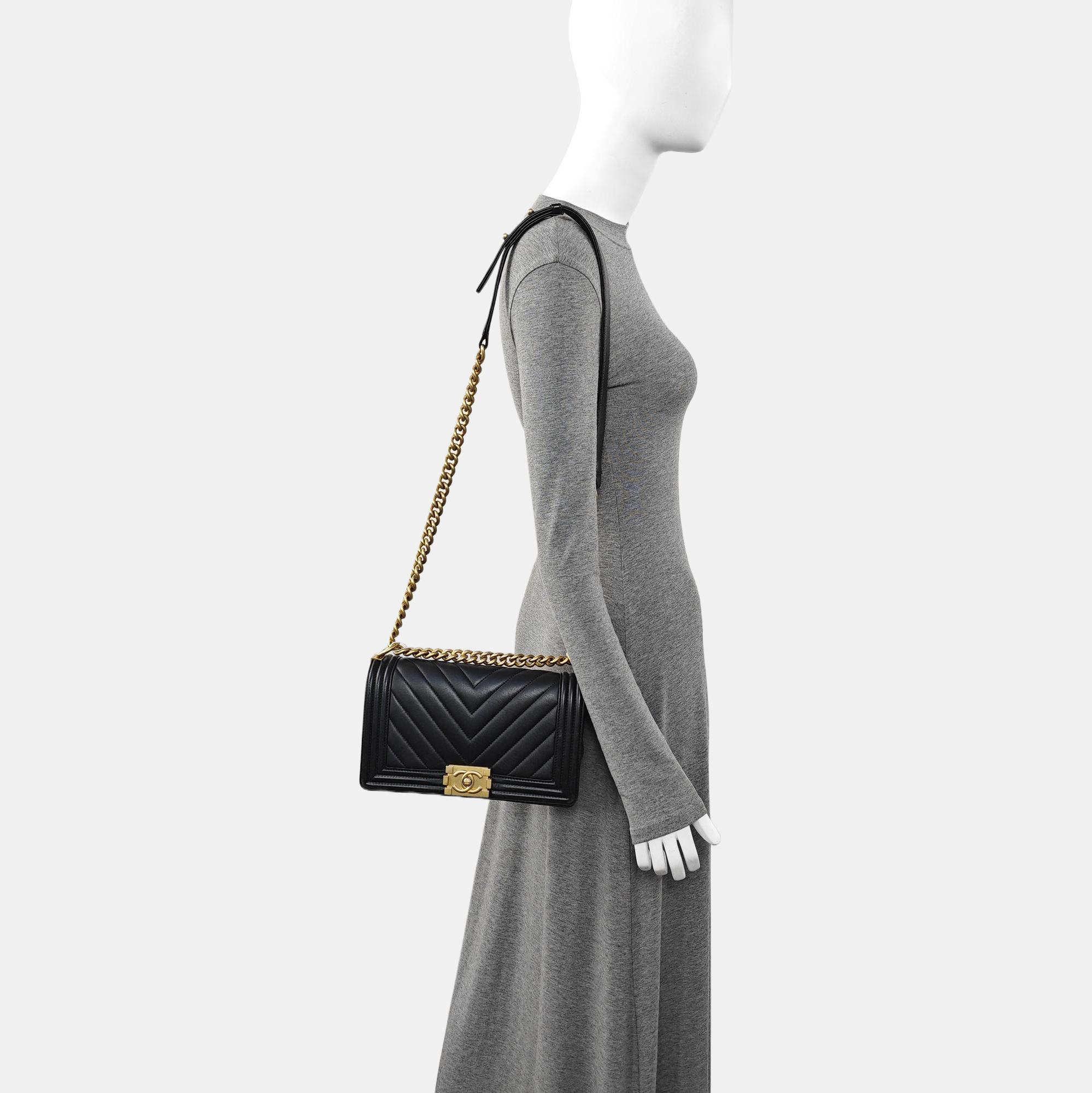 BOY CHANEL Medium Chevron Lambskin Black