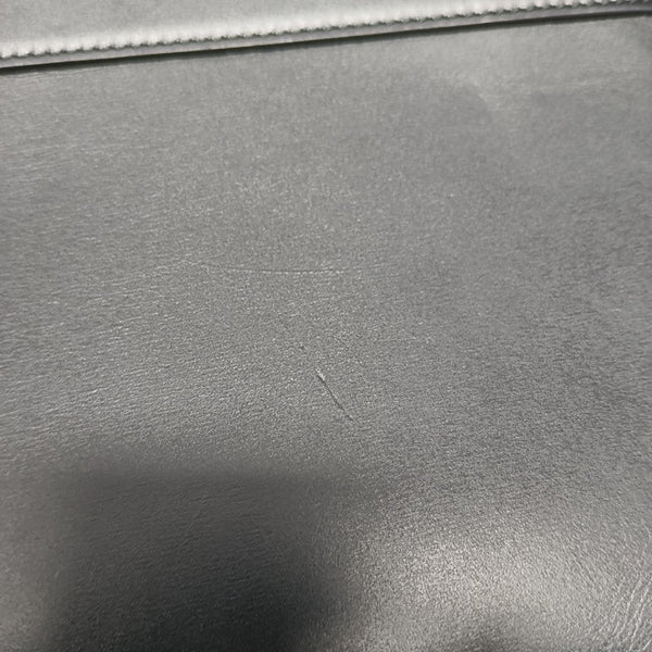 MANHATTAN Medium Calfskin Black