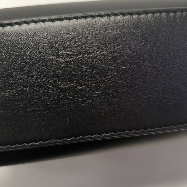 MANHATTAN Medium Calfskin Black