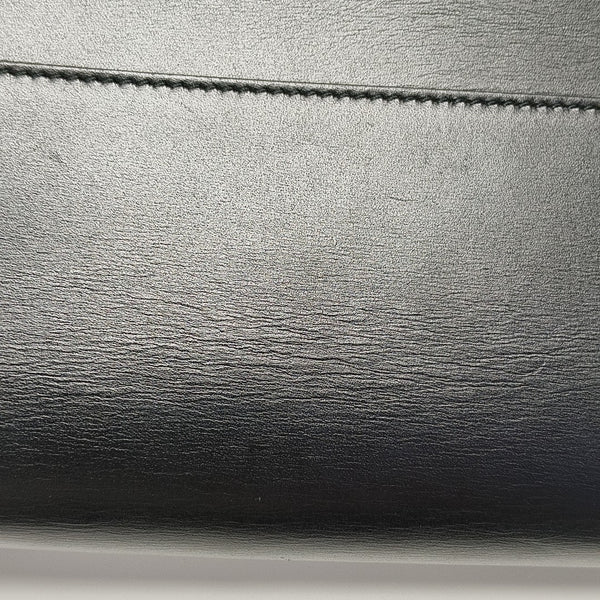 MANHATTAN Medium Calfskin Black