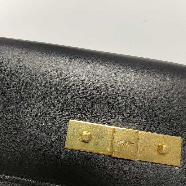 MANHATTAN Medium Calfskin Black