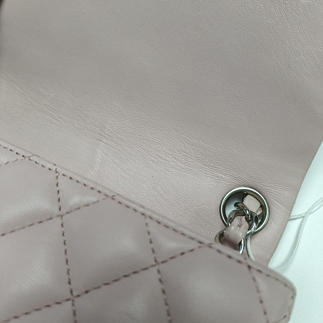 CLASSIC FLAP Mini Quilted Lambskin Pink