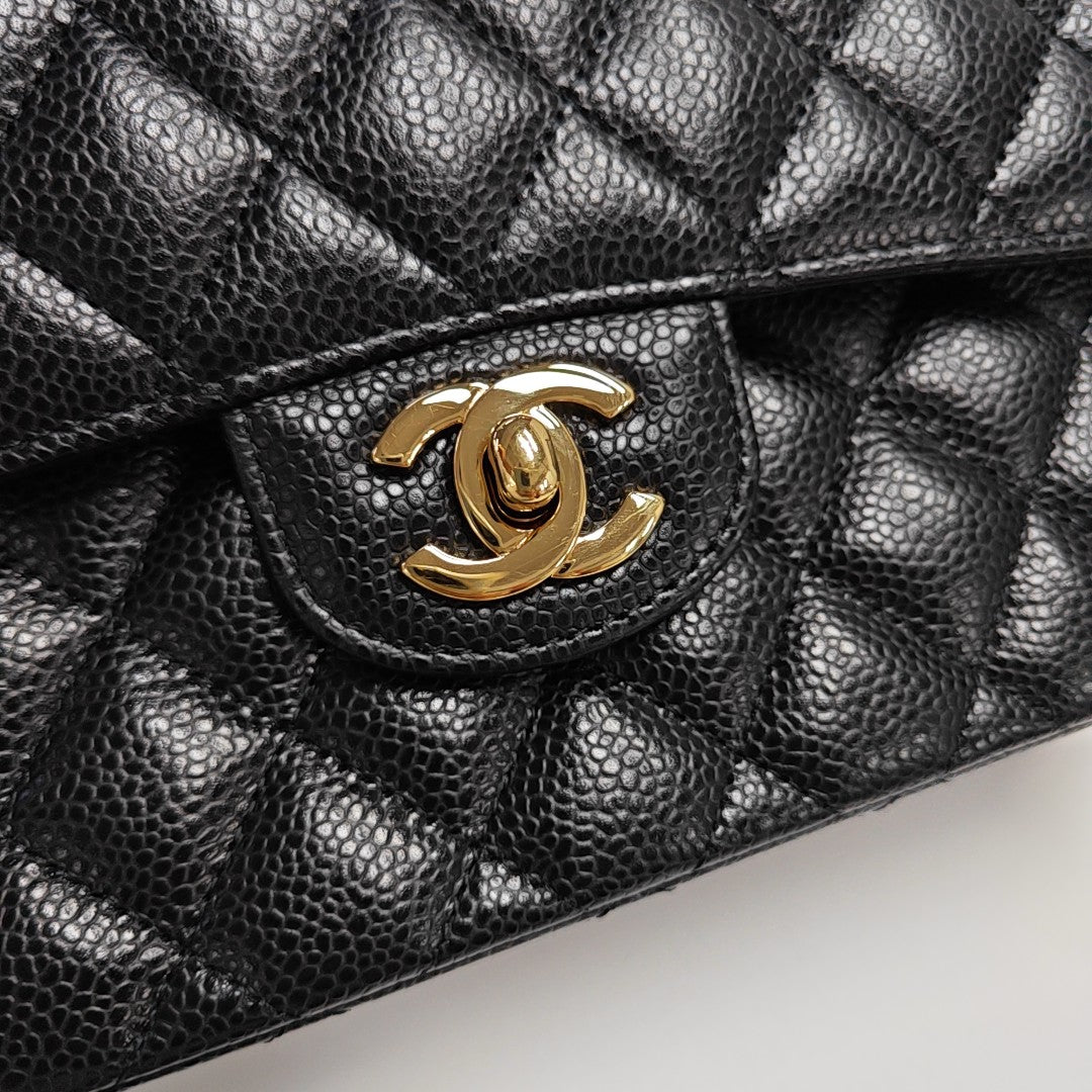 CLASSIC FLAP Small Quilted Grained Calfskin Black