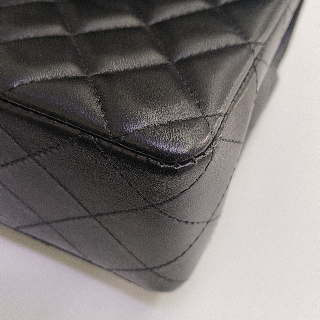 CLASSIC FLAP Mini Quilted Lambskin Black